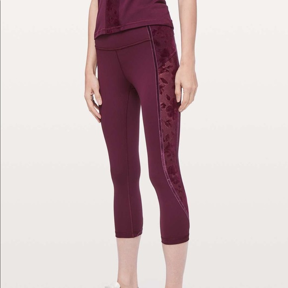 Lululemon Wunder Under Crop High-Rise *Flocked 21" - Picture 1 of 8